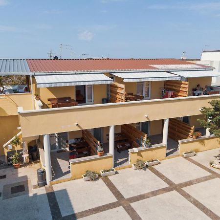 Guesthouse Lastavica Novalja Εξωτερικό φωτογραφία