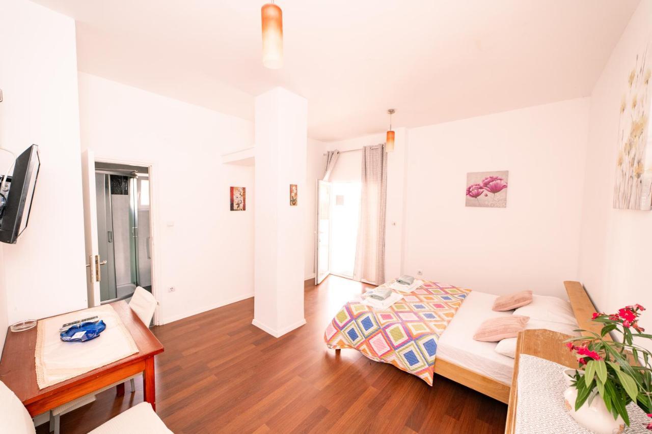 Guesthouse Lastavica Novalja Εξωτερικό φωτογραφία