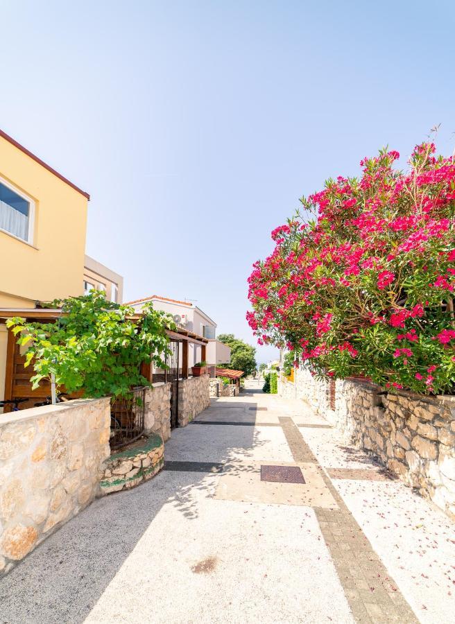 Guesthouse Lastavica Novalja Εξωτερικό φωτογραφία