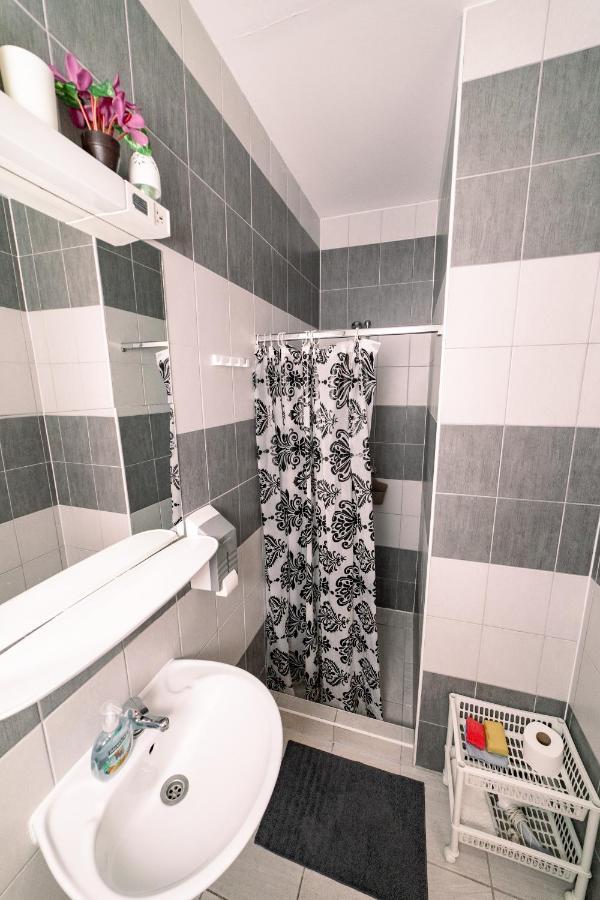Guesthouse Lastavica Novalja Εξωτερικό φωτογραφία