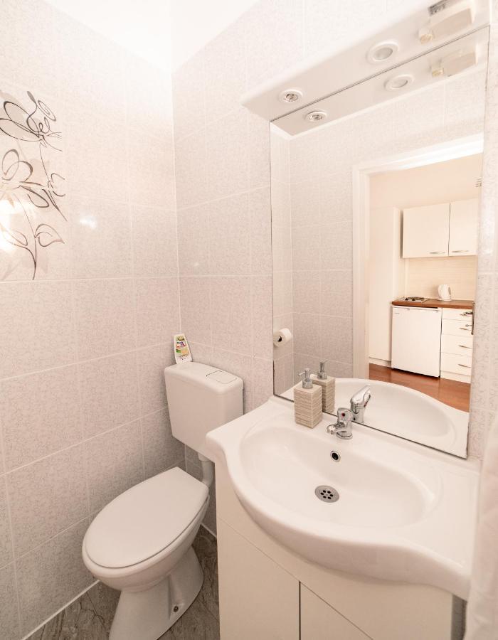 Guesthouse Lastavica Novalja Εξωτερικό φωτογραφία