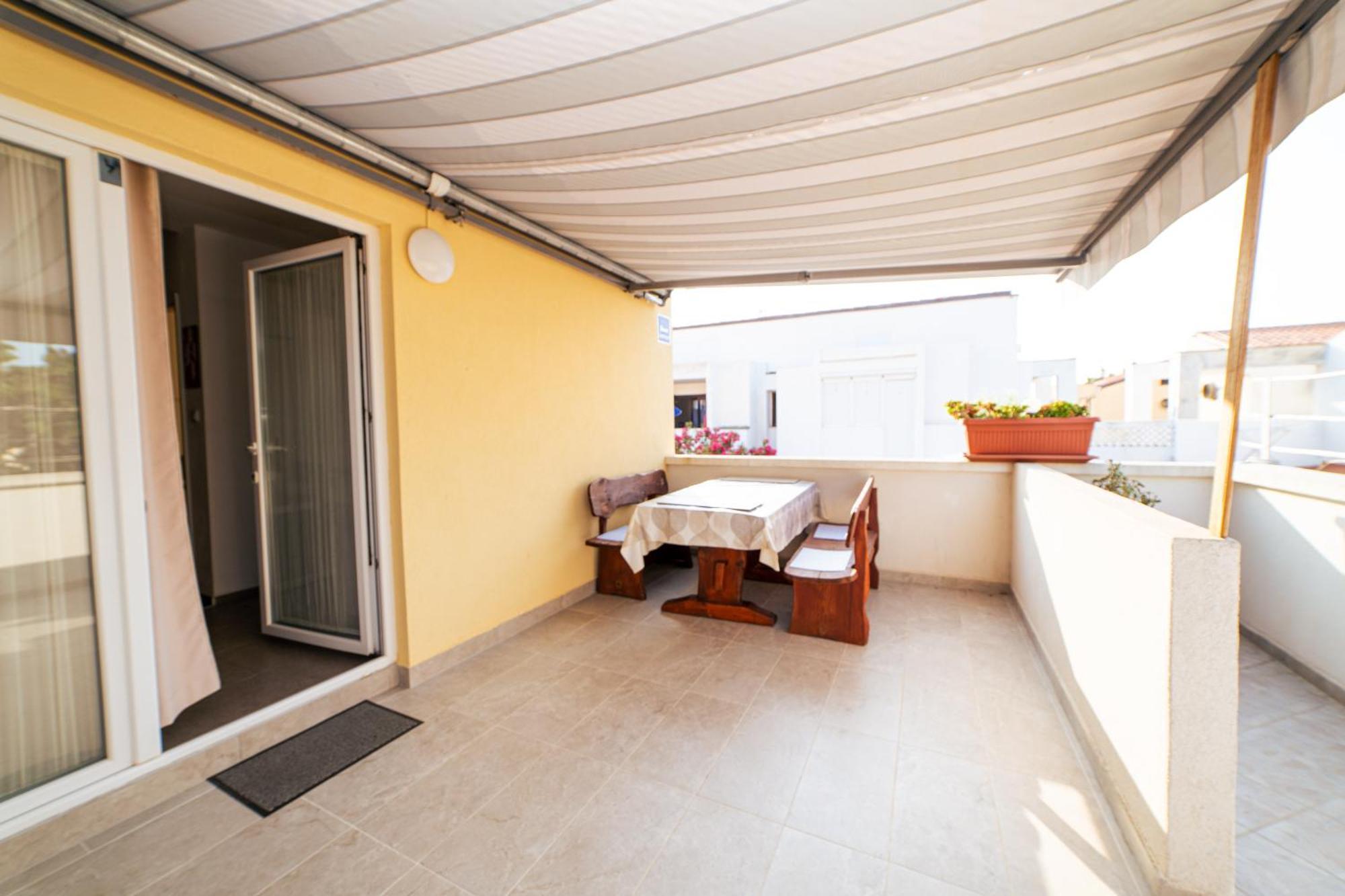 Guesthouse Lastavica Novalja Εξωτερικό φωτογραφία
