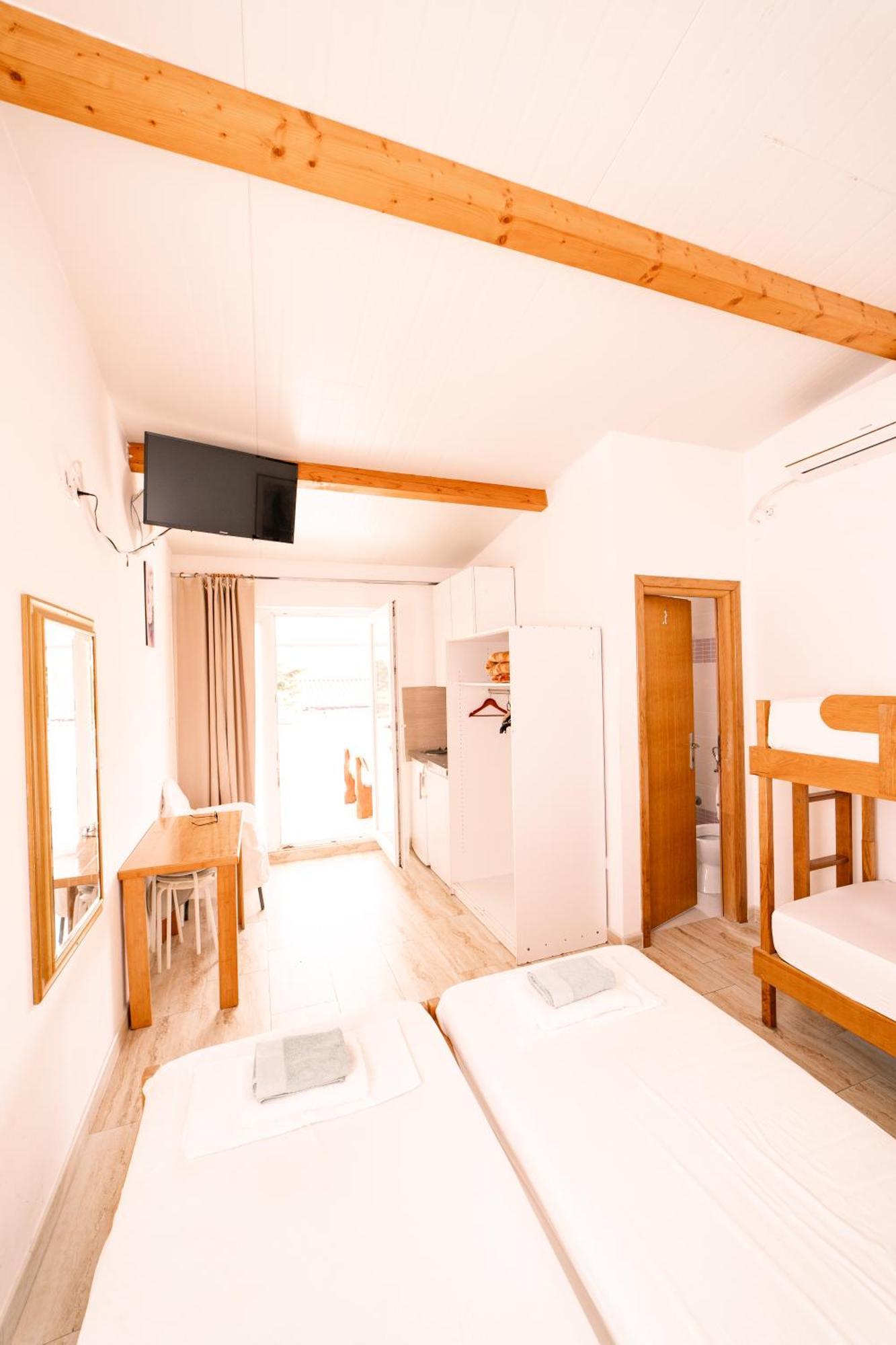 Guesthouse Lastavica Novalja Εξωτερικό φωτογραφία